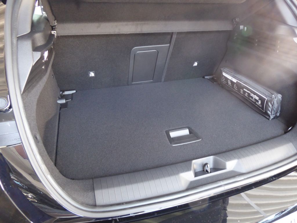Fahrzeugabbildung Opel Astra Ultimate 1.2 Turbo Aut.+Panorama+LED+HUD+