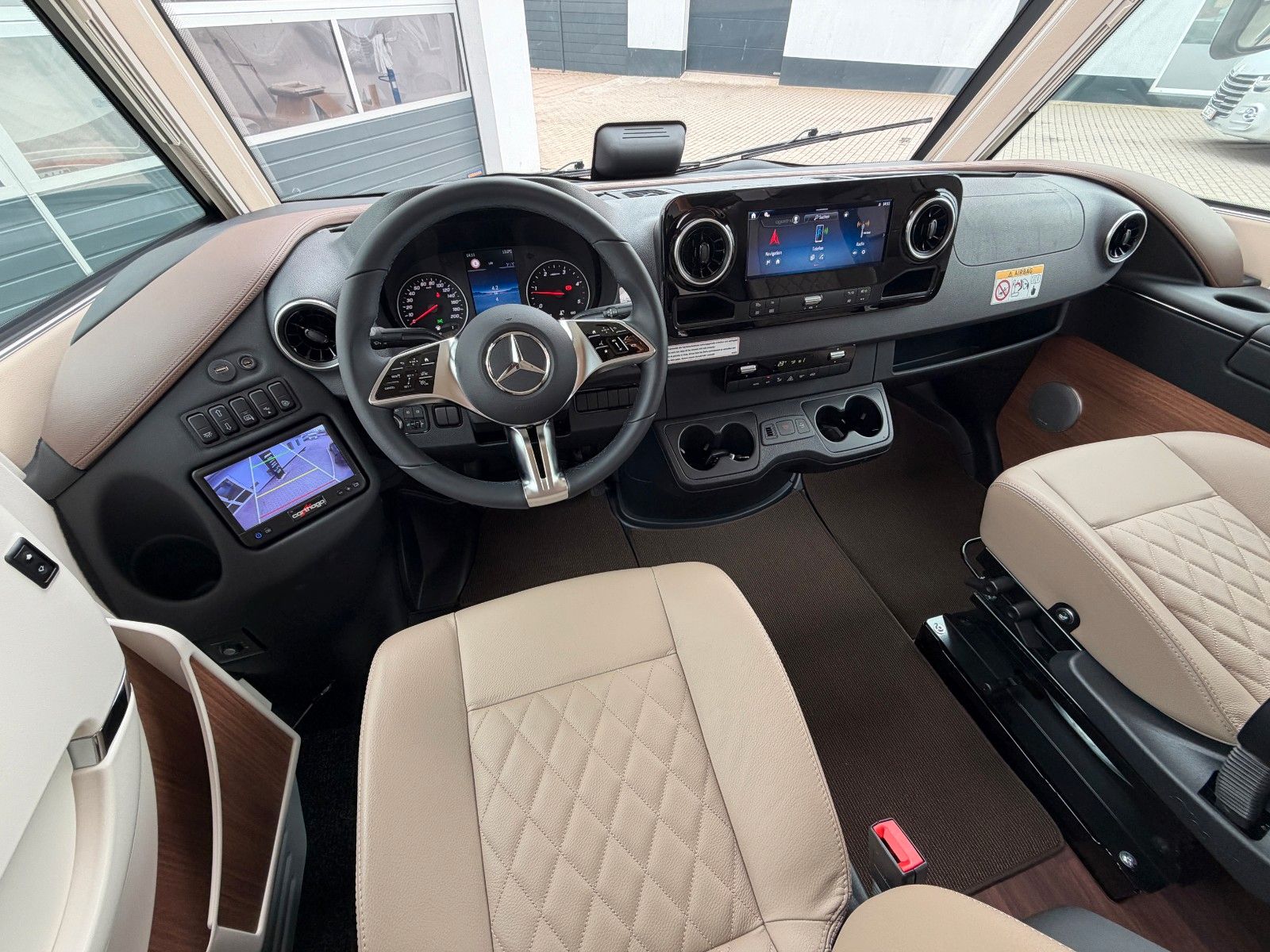 Fahrzeugabbildung Carthago chic e-line 50 LE DA Mastervolt