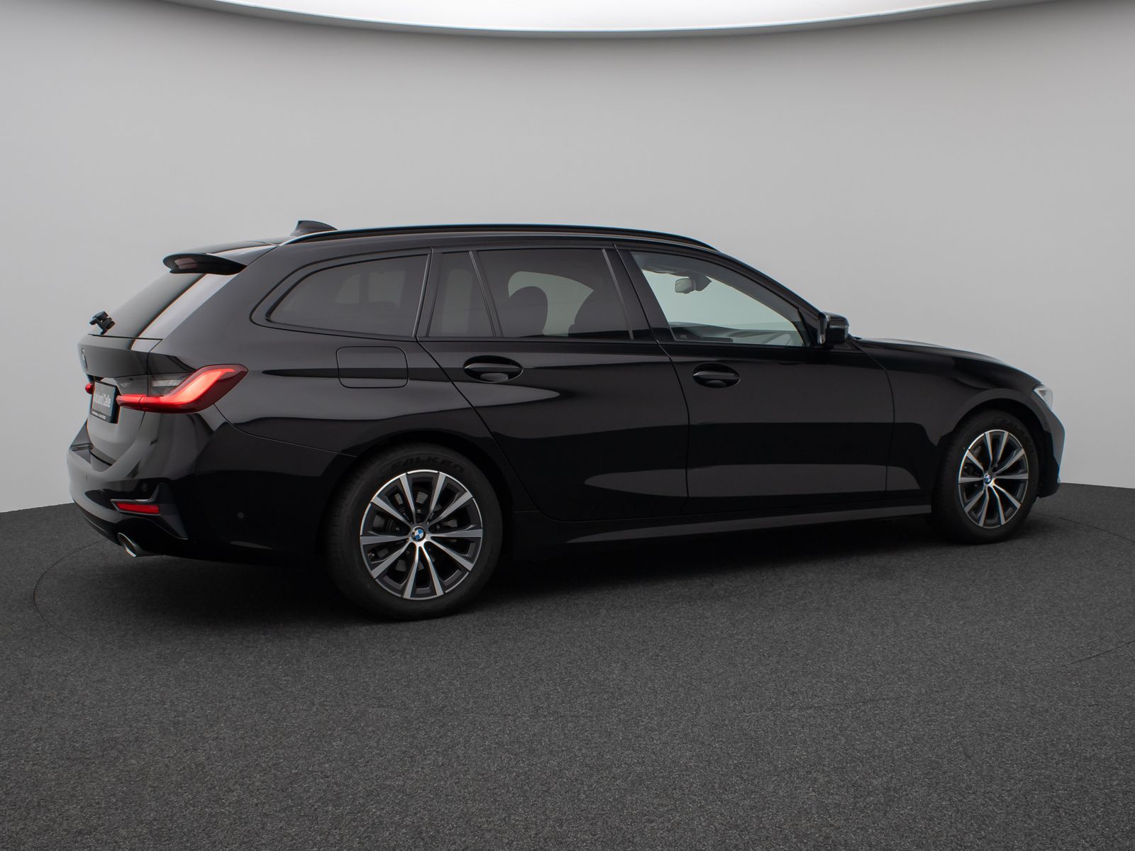 Fahrzeugabbildung BMW 320d  xD Sport Line Panorama Kamera HiFi Komfort