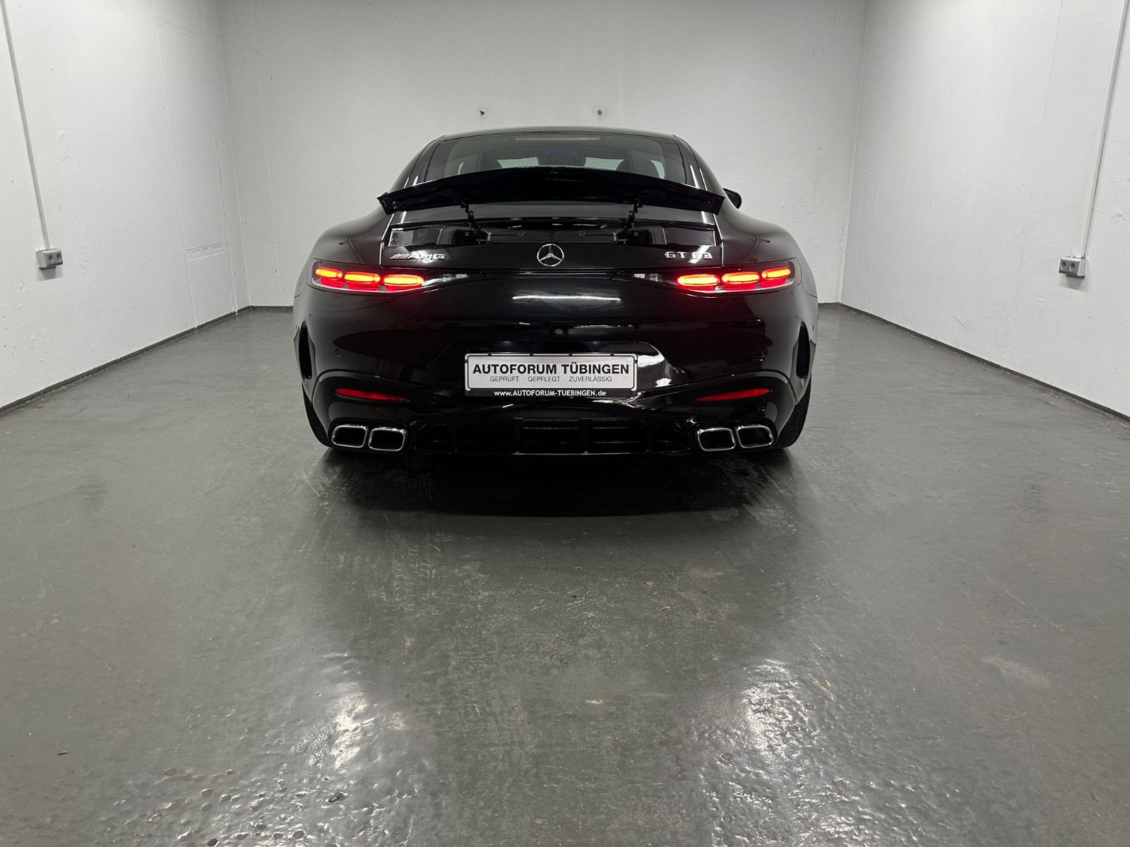 Fahrzeugabbildung Mercedes-Benz AMG GT 63 4MATIC+ *KERAMIK*PREMIUM*MANUFAKTUR*