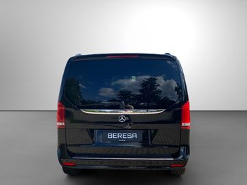 Mercedes V 220 - 7