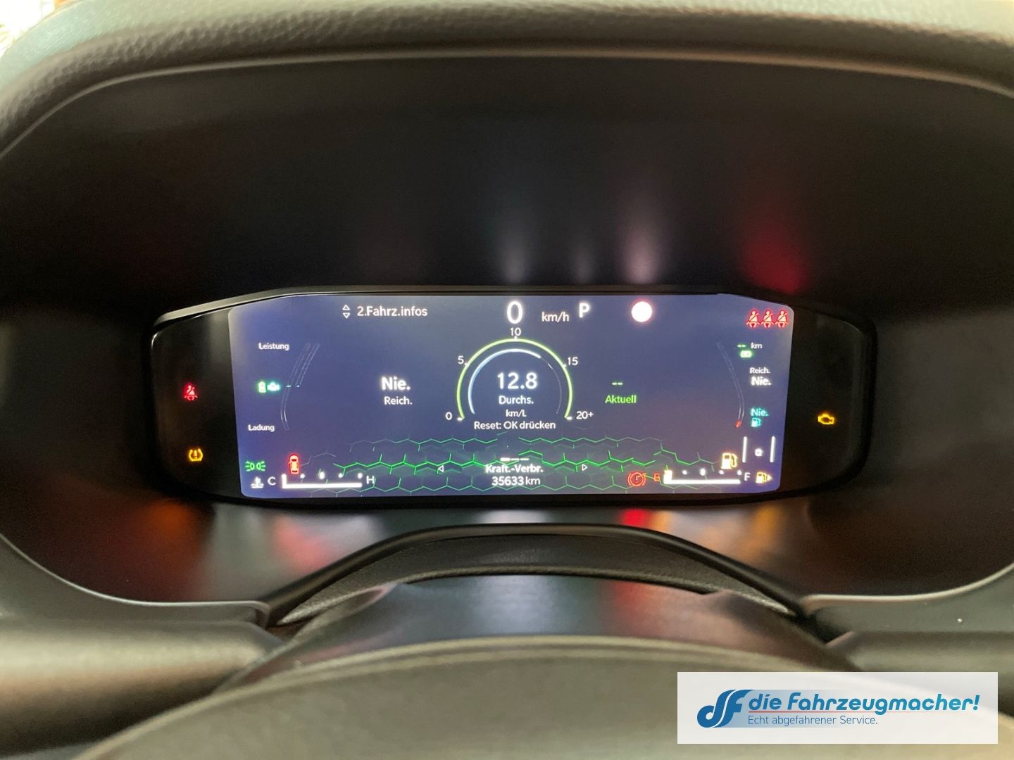 Fahrzeugabbildung Jeep Compass S Plug-In Hybrid 4WD Navi Soundsystem 36