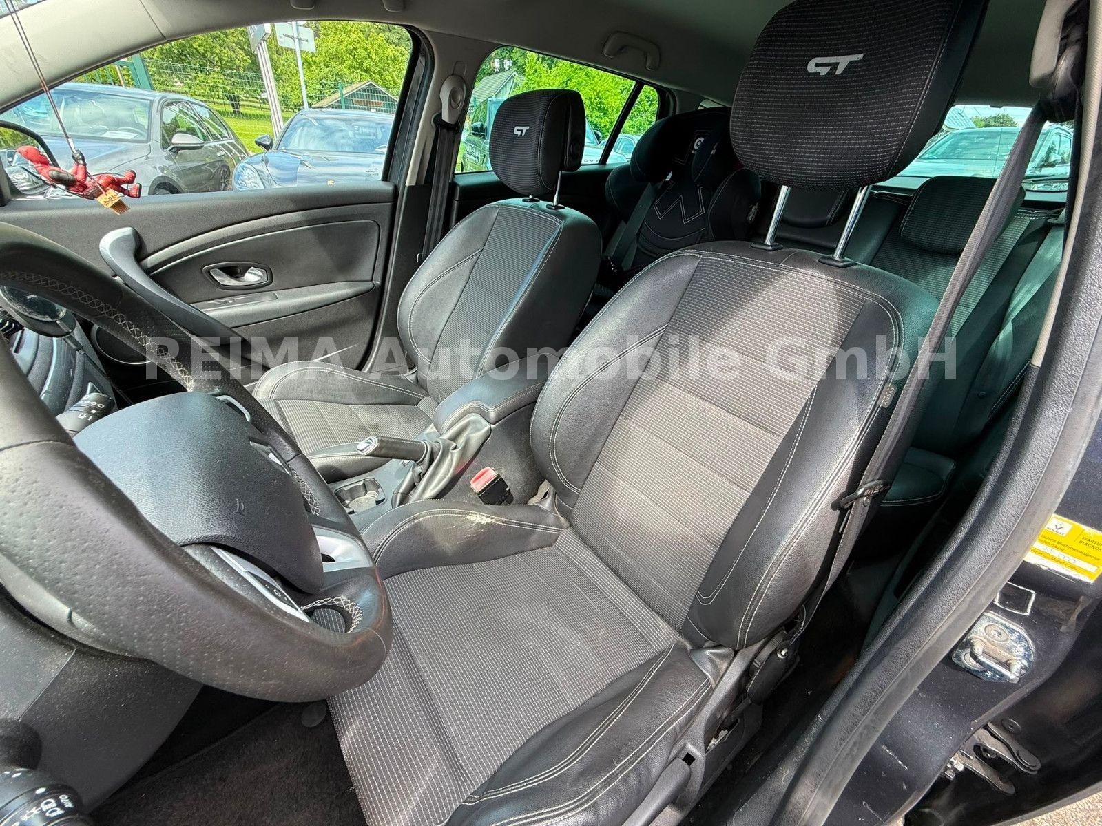 Renault Megane III Grandtour GT 2,0i, Navi