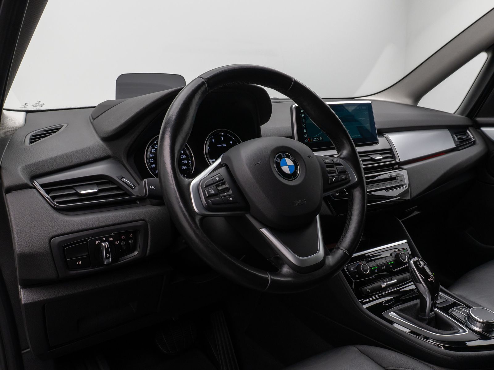 Fahrzeugabbildung BMW 220d Gran Tourer Advantage Kamera HUD Komfort