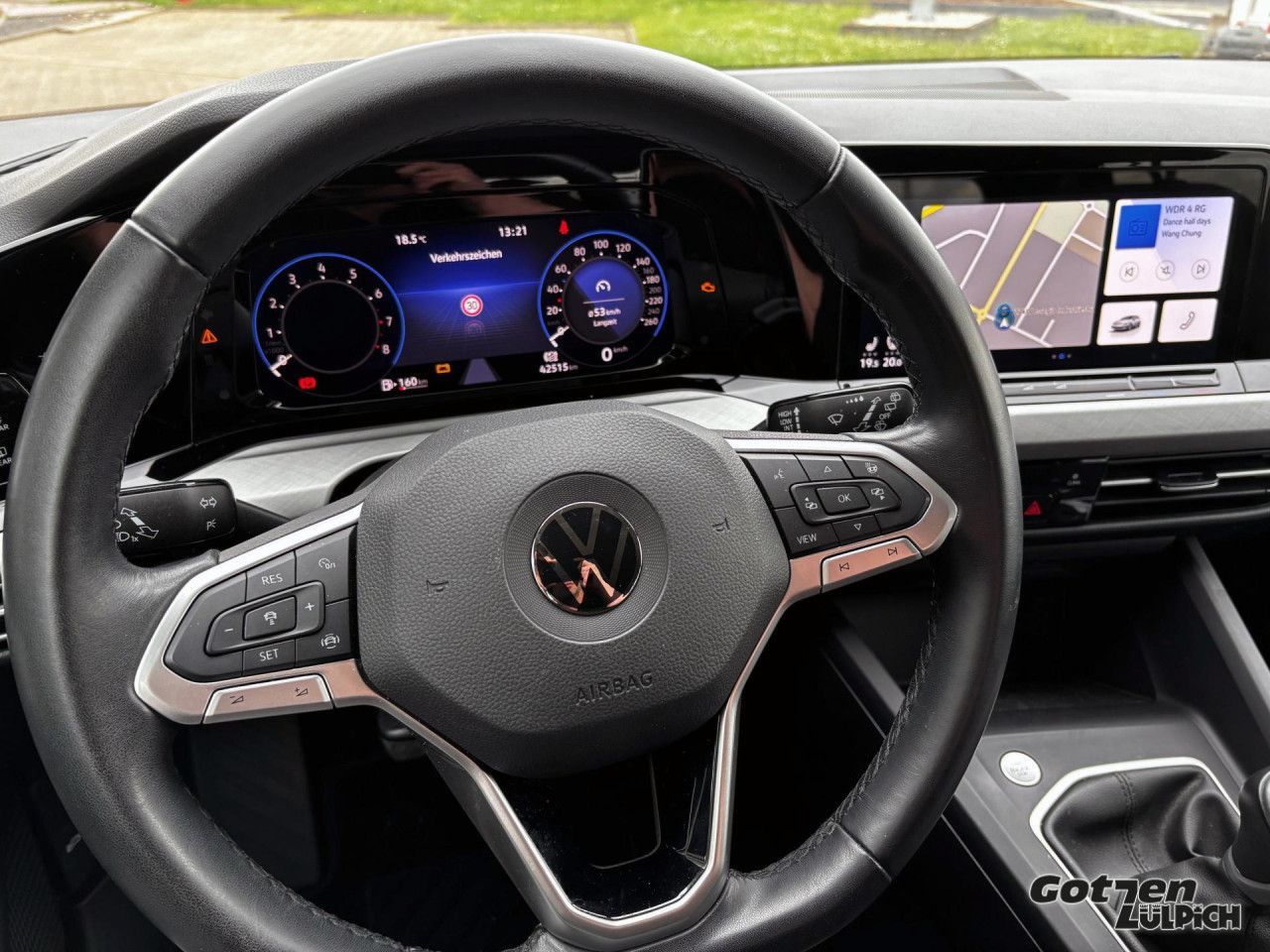 Fahrzeugabbildung Volkswagen Golf VIII Life1,5TSI Navi Rear View LED-Plus