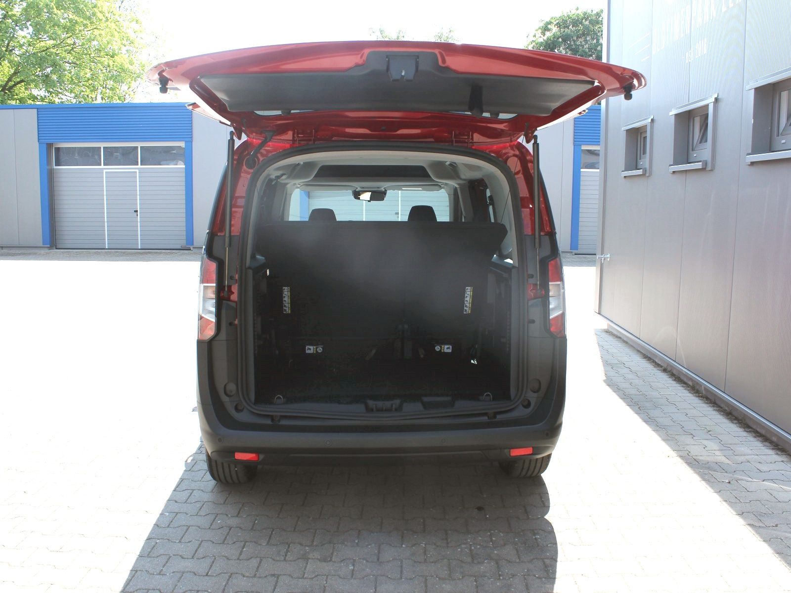 Fahrzeugabbildung Ford Tourneo Courier Trend