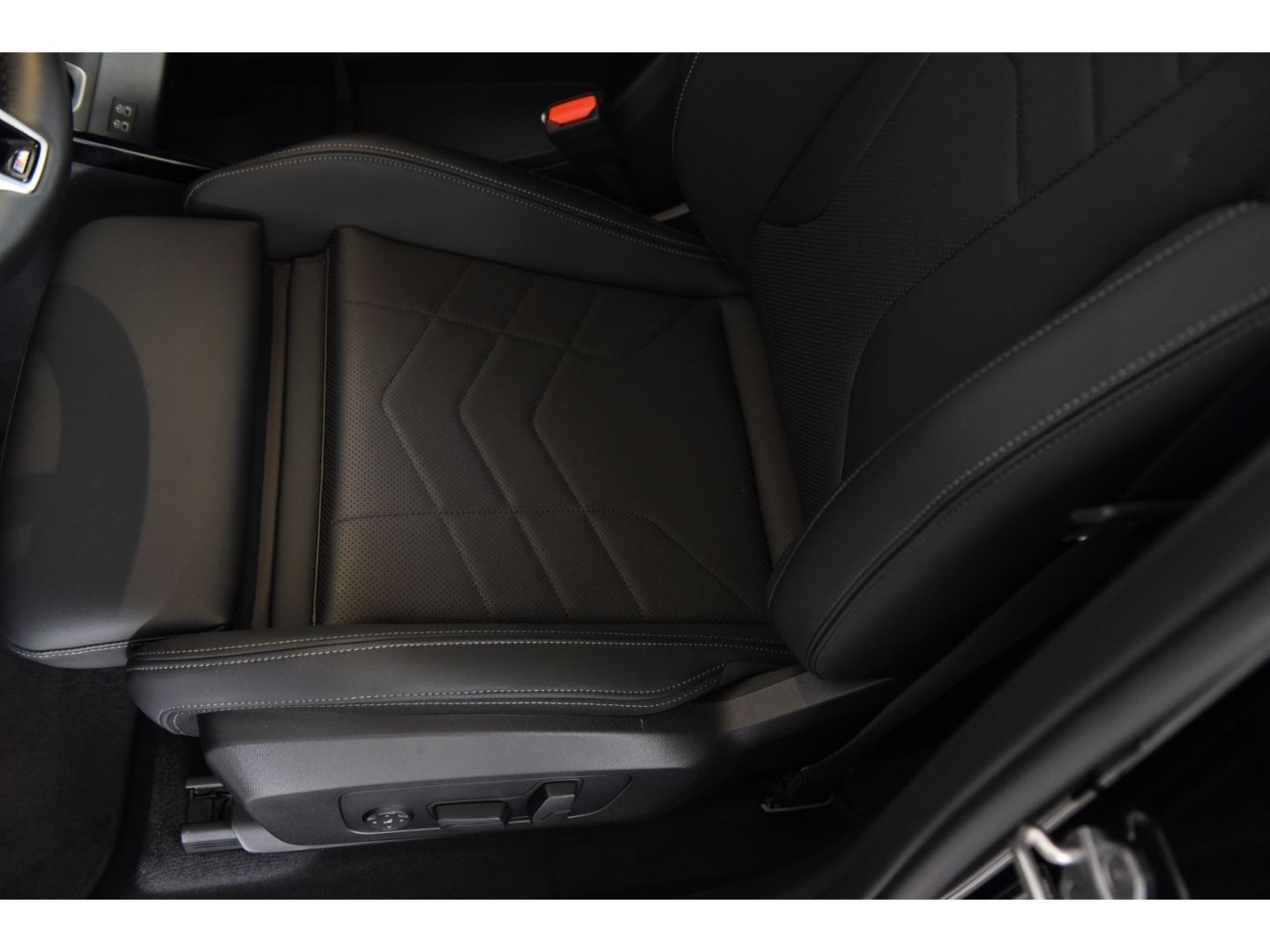 BMW iX1 - Bild 11