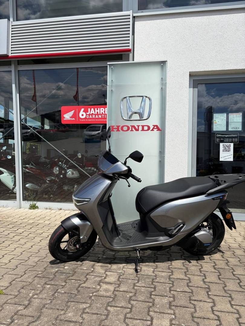 Fahrzeugabbildung Honda CUV e: Connected