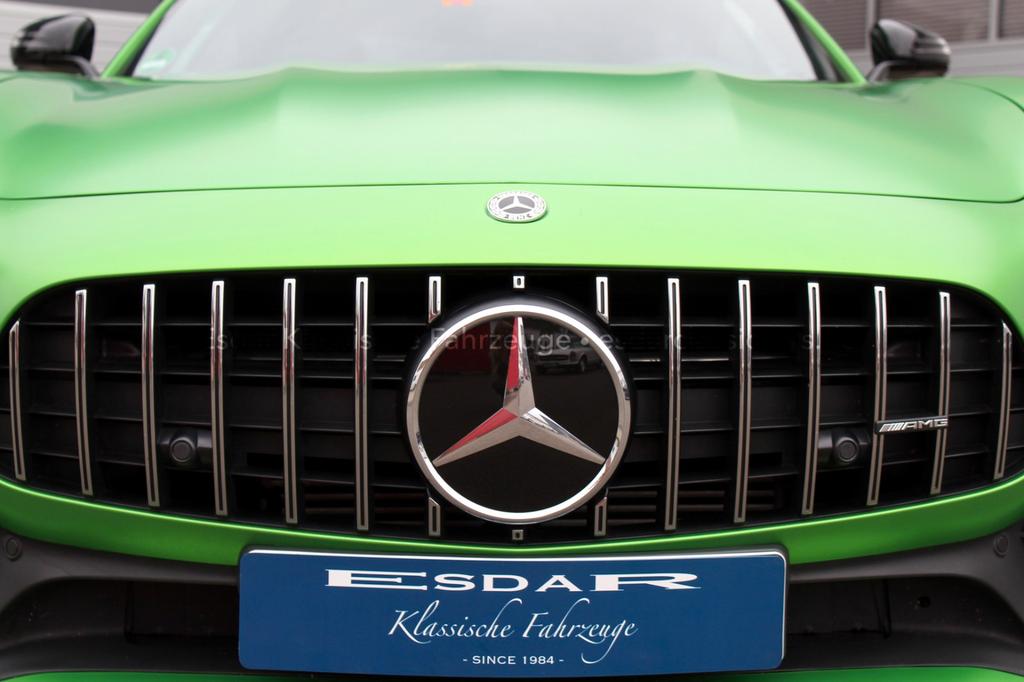 Mercedes-Benz AMG GT R