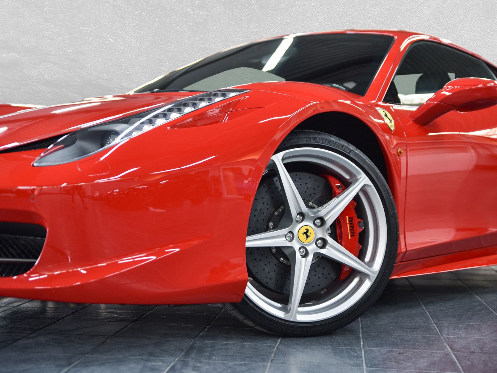 Fahrzeugabbildung Ferrari 458 Italia - LenkradCarbonLED|Parksens.vo+hi|AFS
