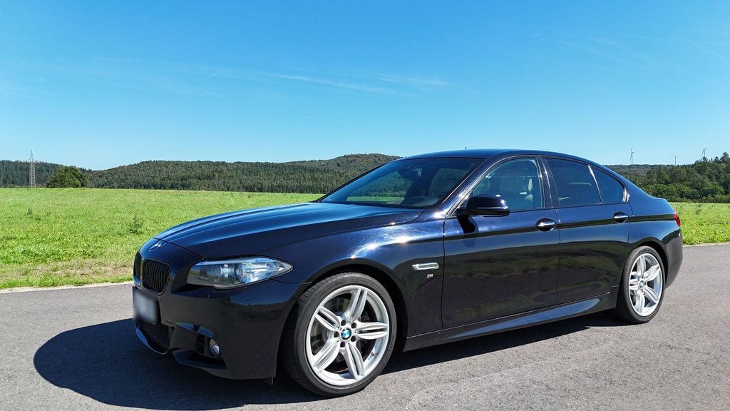 Image of BMW 530