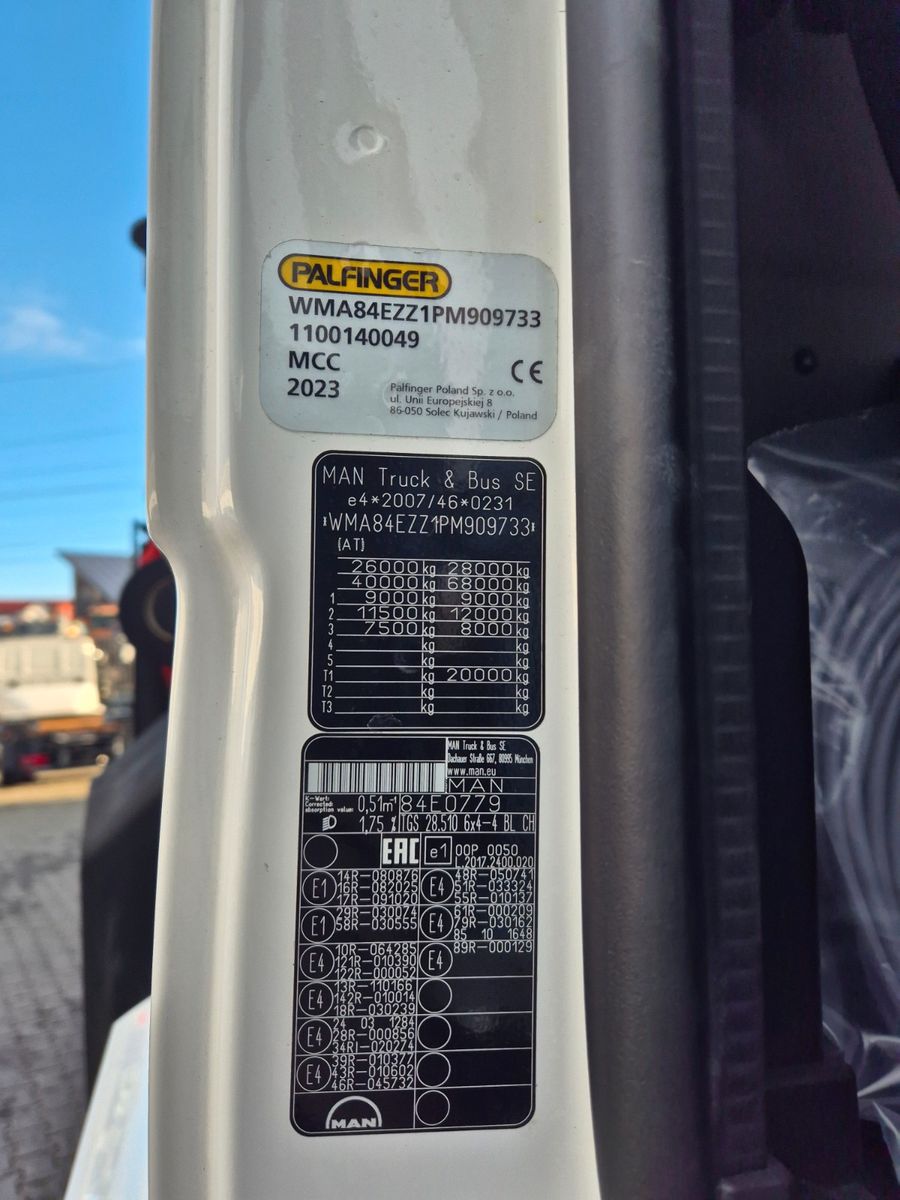 Fahrzeugabbildung MAN TGS 28.510 6x4-4 BL Palfinger PK24.001 Funk AHK