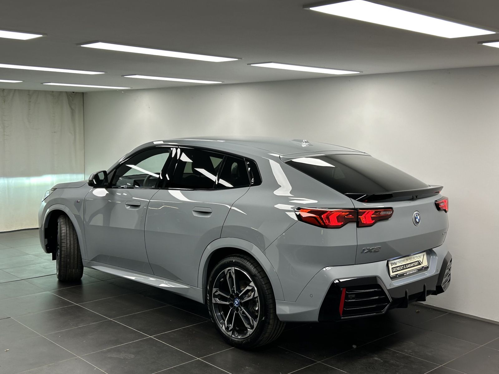 BMW iX2 - Bild 3