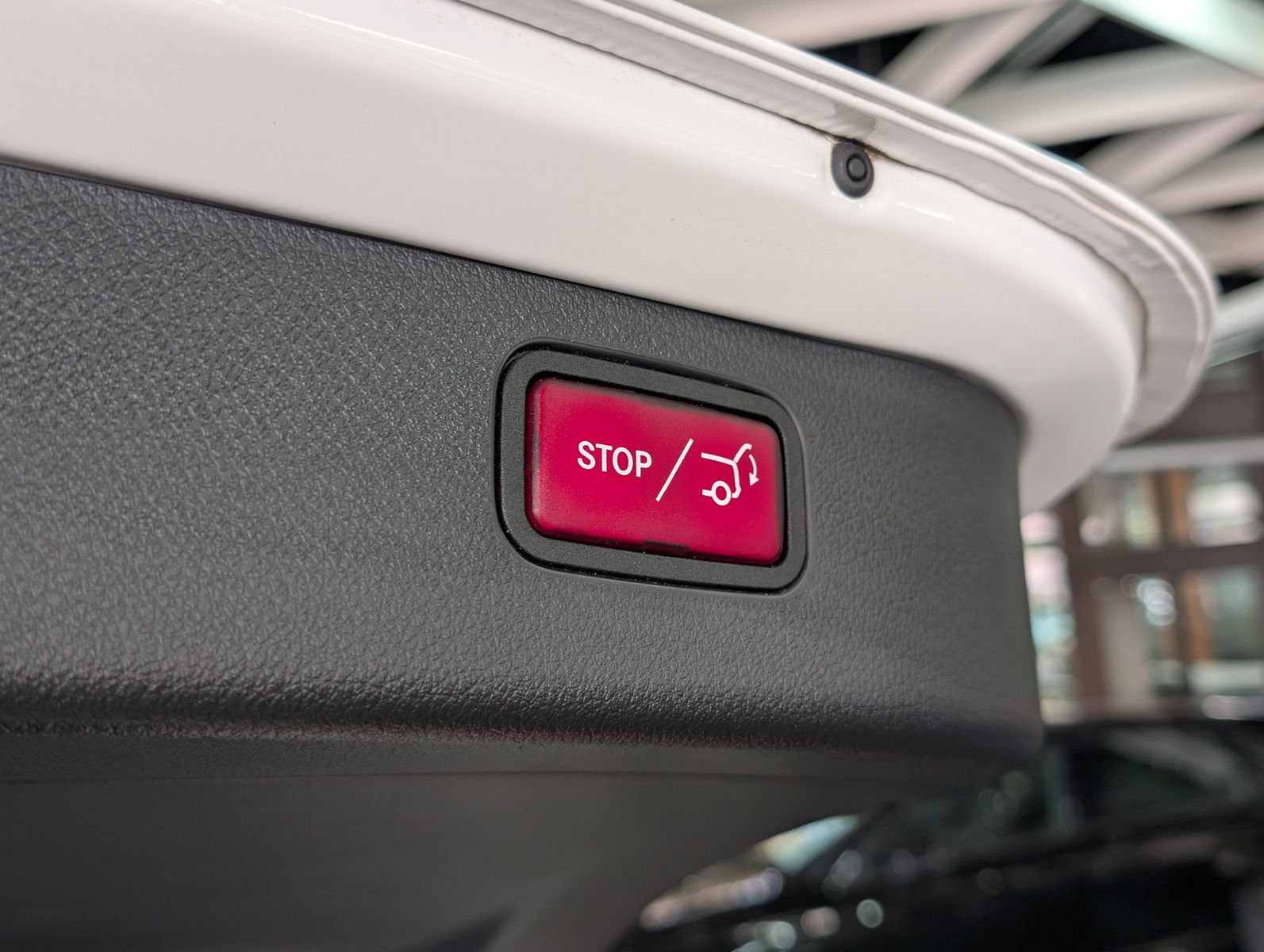 Fahrzeugabbildung Mercedes-Benz C 200 d T Avantgarde AHK PANO MBUX LEDER BURMEST