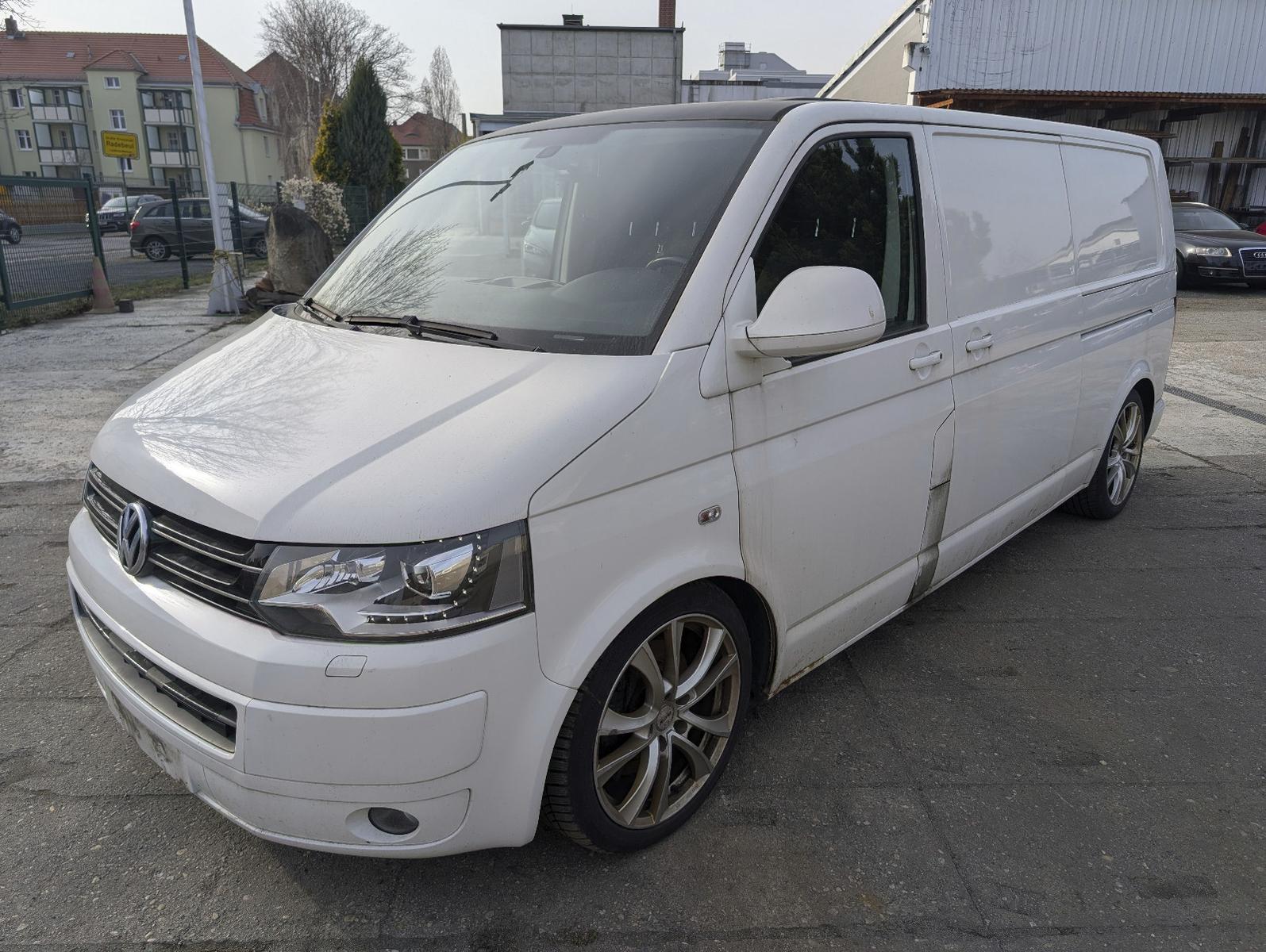 Volkswagen T5 Transporter Kasten lang 4Motion Navi Standhei