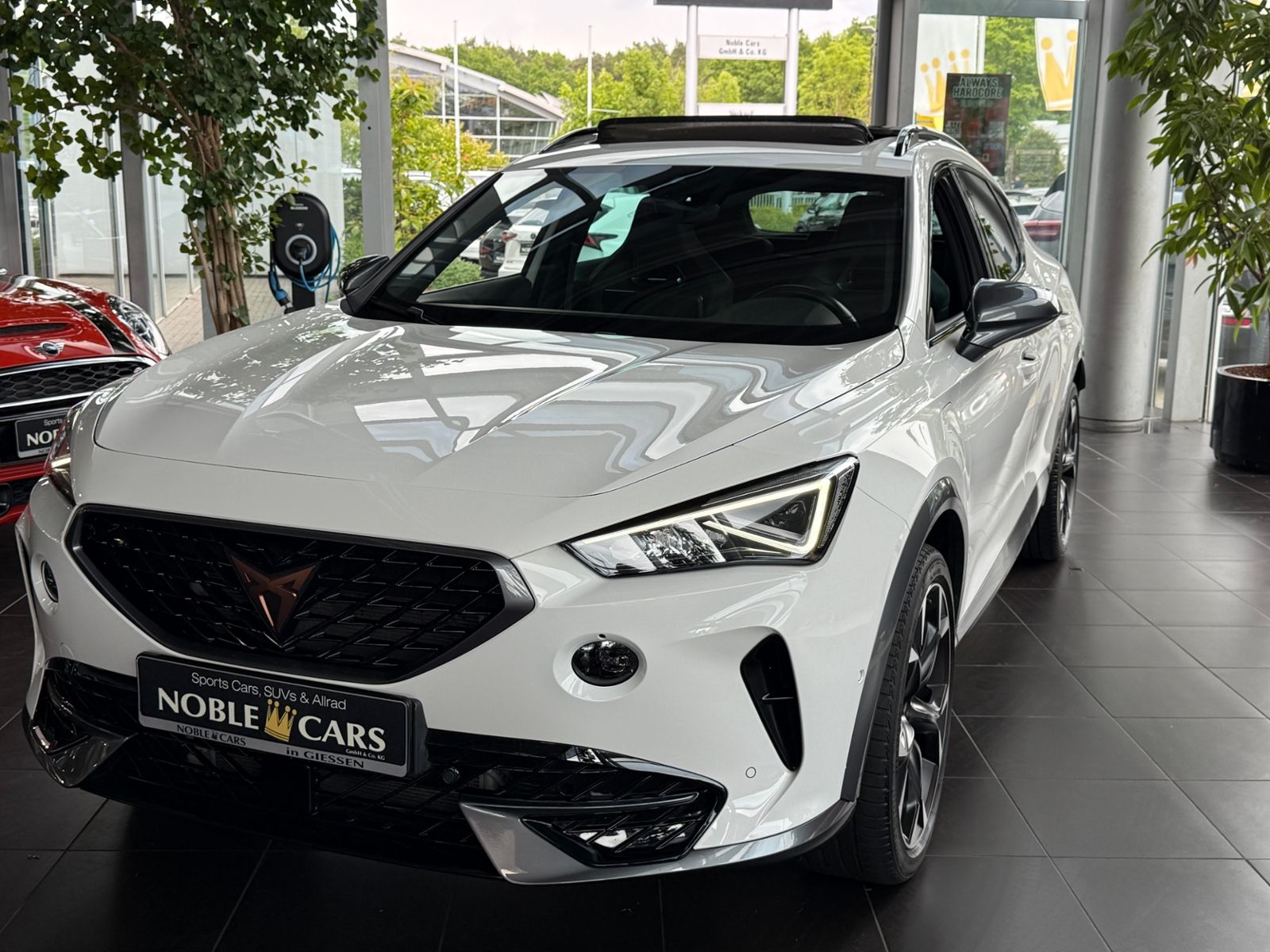 Fahrzeugabbildung CUPRA Formentor VZ  e-Hybrid PANO AHK KAM