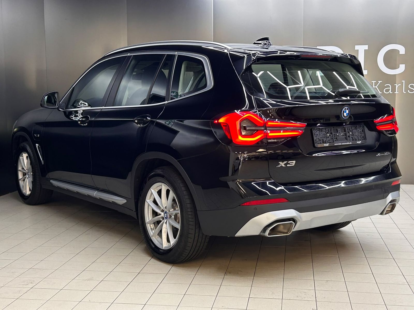 Fahrzeugabbildung BMW X3 30e xDr LED+NAVI+SHZ+KAMERA+HIFI+TEMP+AHK+MF+