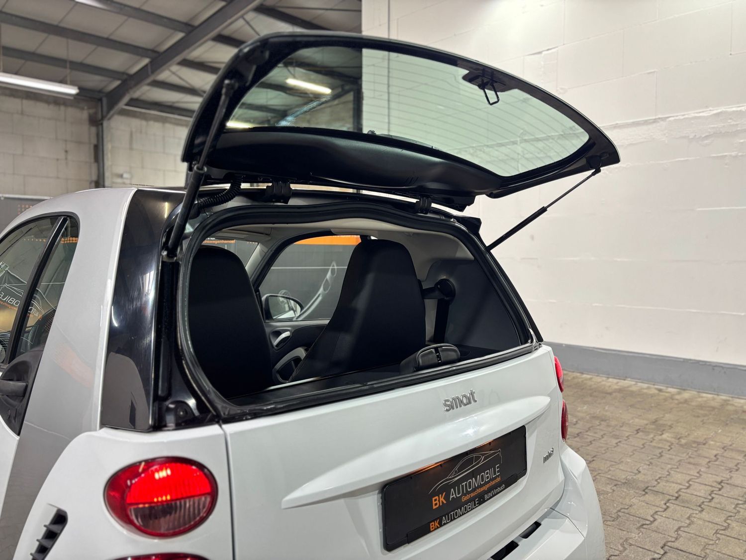 Fahrzeugabbildung Smart forTwo 1.0 52 kW mhd#Pano#Servo#Klima