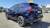Suzuki Across: Hybridpower. Raum. Raffinesse. Effizienz - blaue Suzuki Across