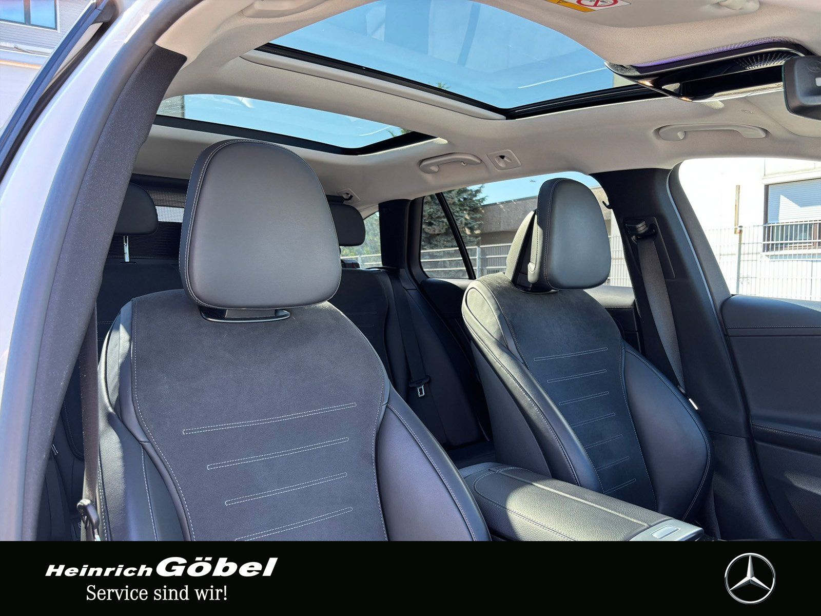 Fahrzeugabbildung Mercedes-Benz C 180 T AMG*PANO*LED*TOTWINKEL*NIGHT-PAKET*KAMER
