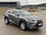 Lexus NX 300h LED/Fernlicht/Spurhalte/Verkehrszeichen - Lexus: Allradantrieb