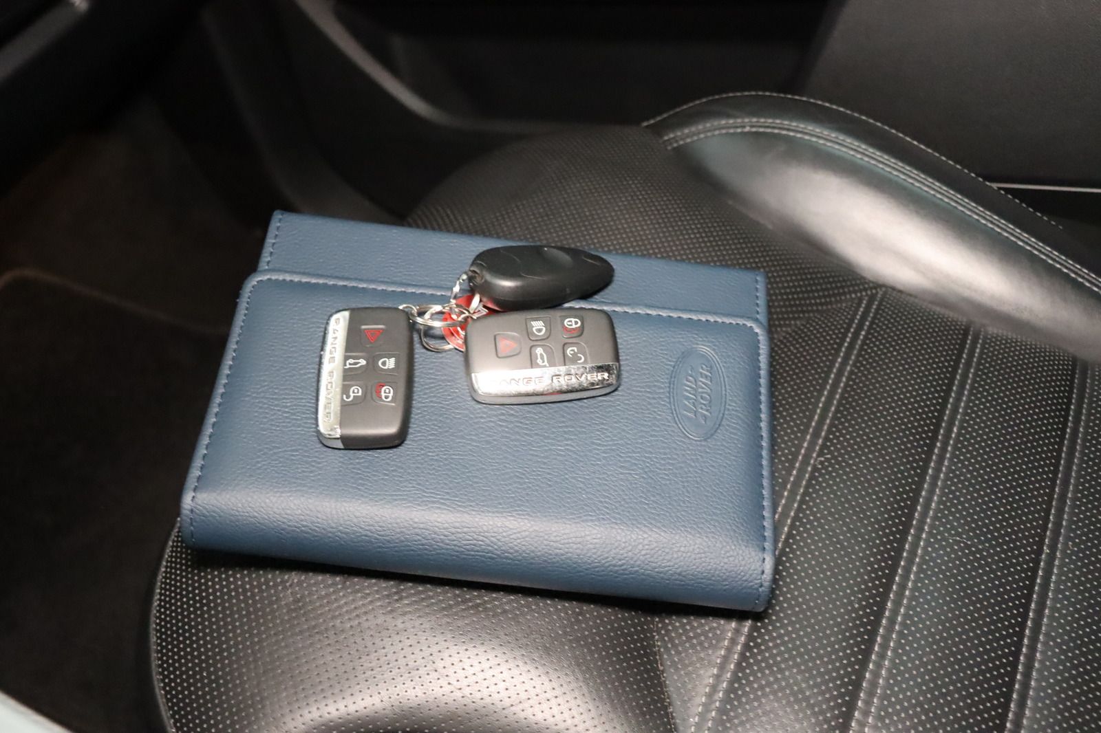 Fahrzeugabbildung Land Rover Range Rover Evoque 2.0 i4D HSE Dynamic