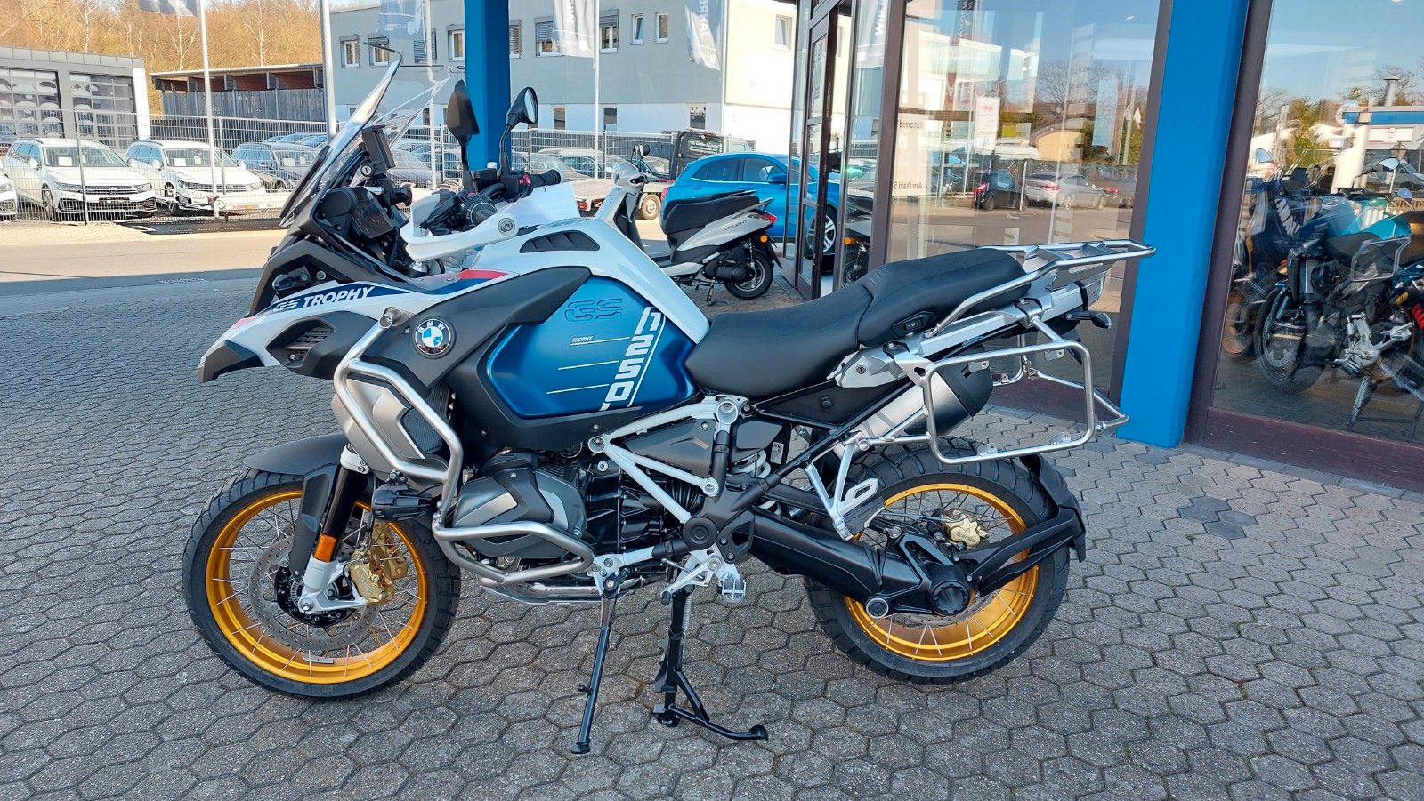 Fahrzeugabbildung BMW R 1250 GS ADV Trophy  4 Pakete