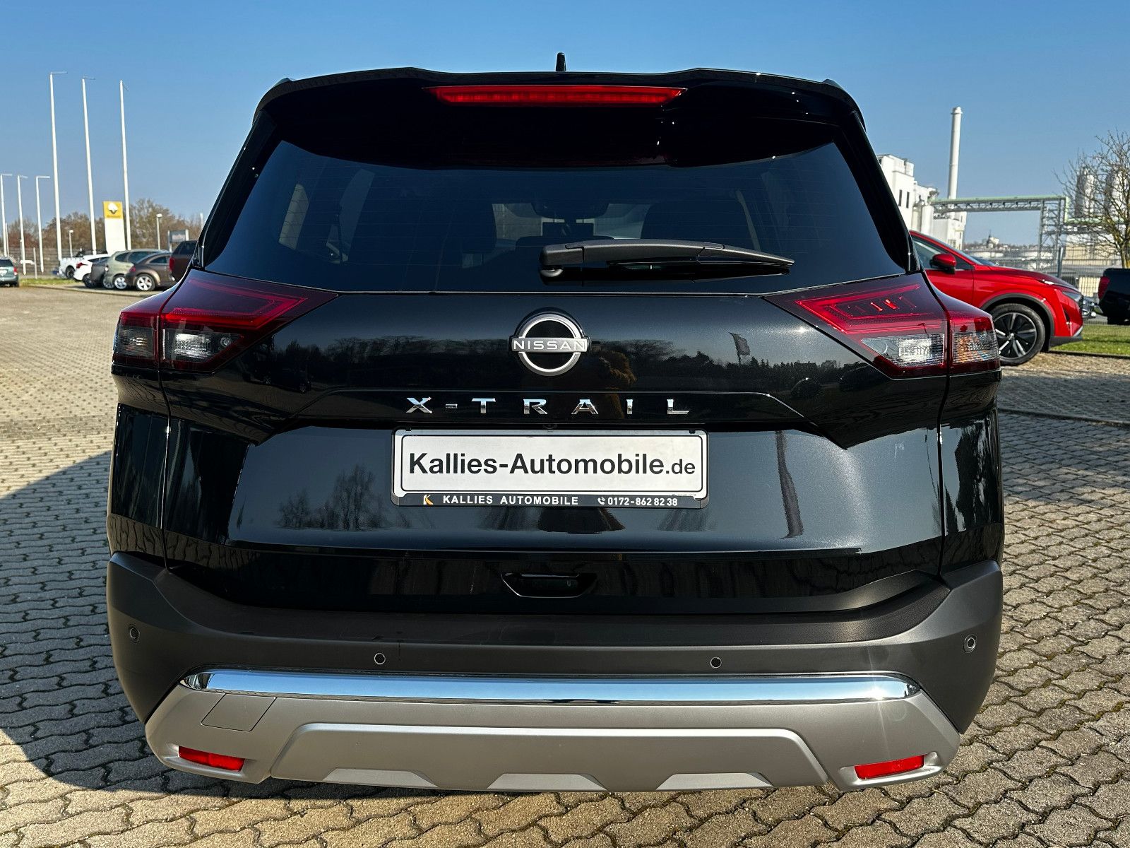 Fahrzeugabbildung Nissan X-Trail Tekna 1,5 VC-T CVT  2WD   ACC