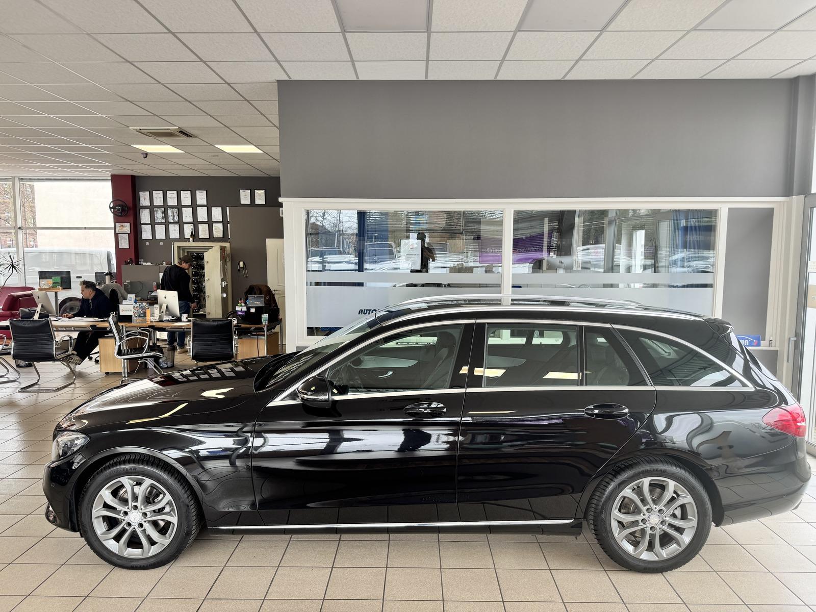 Mercedes-Benz C 180 T Avantgarde 2. Hand Navi T-Leder LED PDC