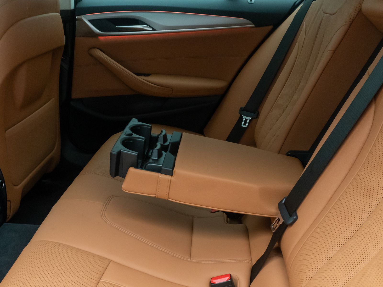 Fahrzeugabbildung BMW 530d Sport Komfort DAB Kamera 4xKlima Alarm