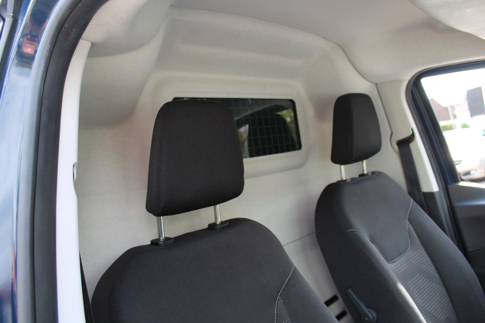 Tourneo Courier 1,0L Ecobooster, Wenig Km!!
