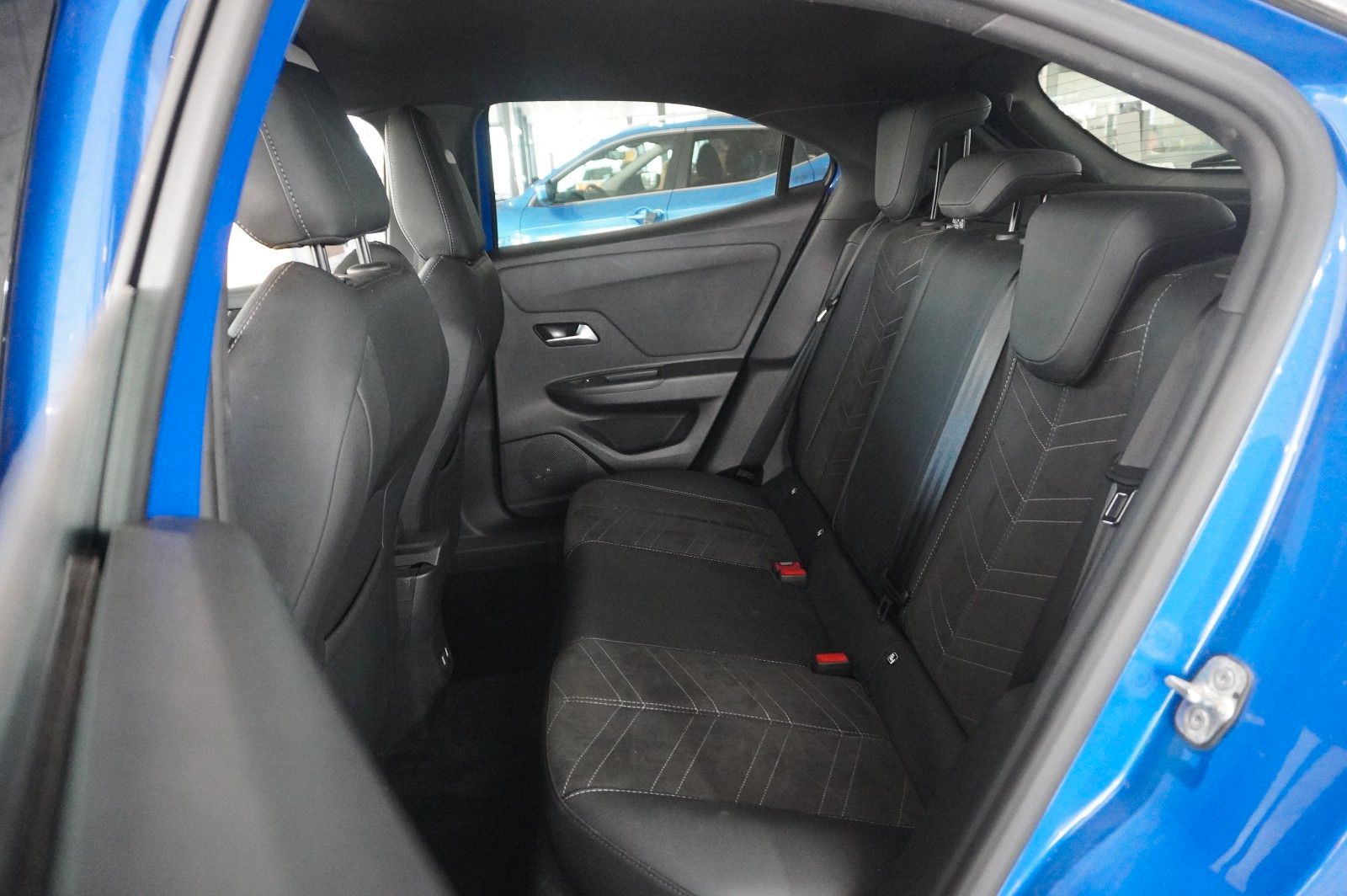 Fahrzeugabbildung Opel Mokka-e ULTIMATE 1-PHASIG NAVI/LED/KAMERA/DAB+