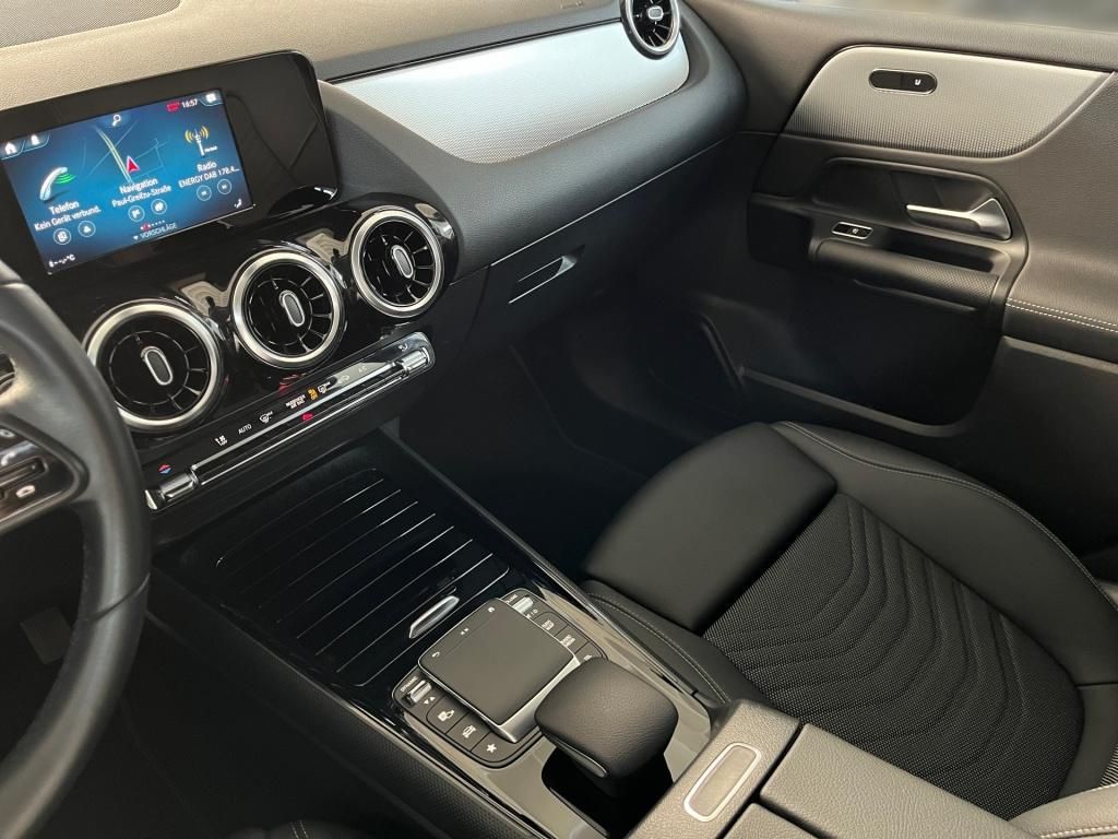 Fahrzeugabbildung Mercedes-Benz B 180 Style MBUX Kamera Totw. PTS DAB Sitzhzg.
