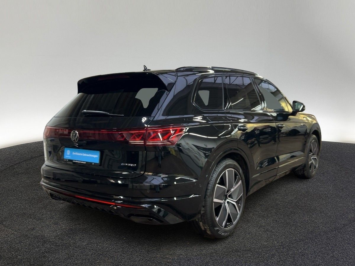 Volkswagen Touareg R 3.0 l TSI V6 eHybrid AHK Easy Open Are foto 5