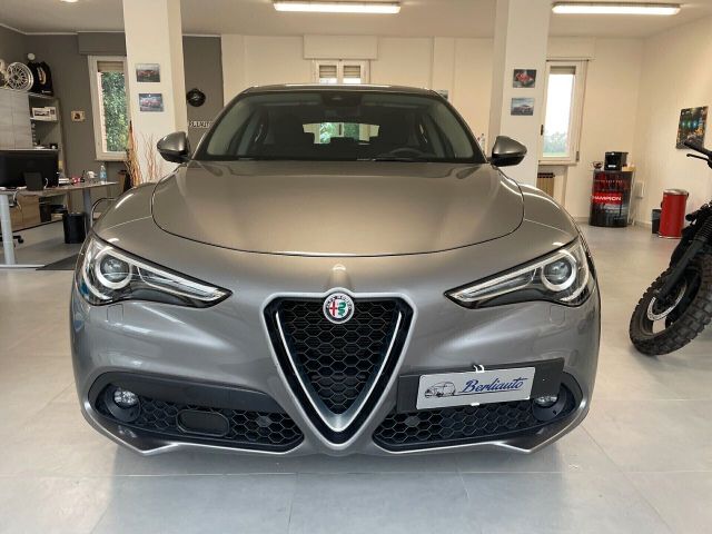 Alfa Romeo Stelvio 2.2 Turbodiesel 160 CV AT8 RW