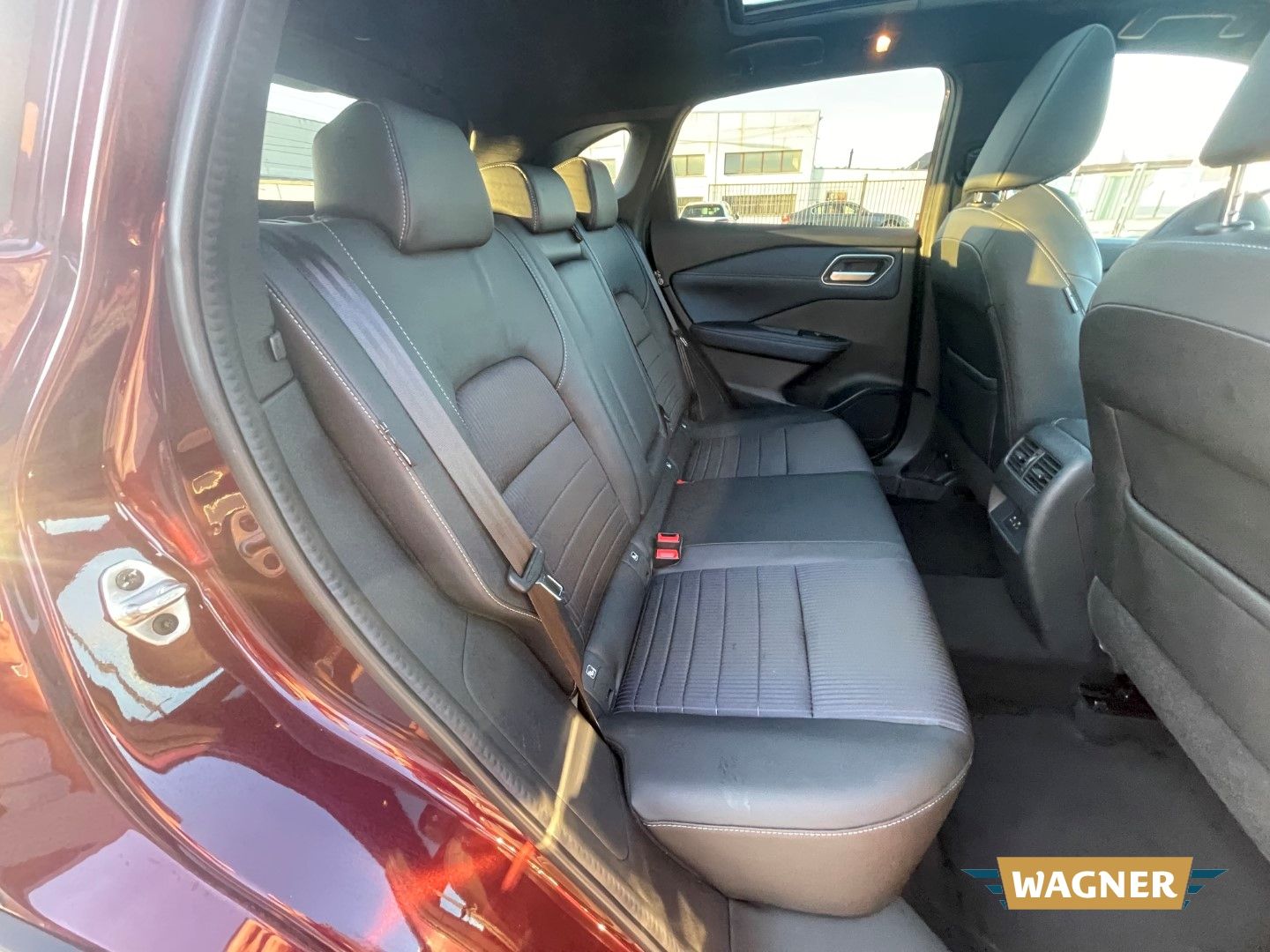 Fahrzeugabbildung Nissan Qashqai Tekna 4x4 1.3 DIG-T MHEV Hybrid