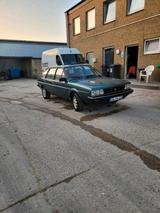 Volkswagen Passat 32b - Volkswagen Passat: 32b