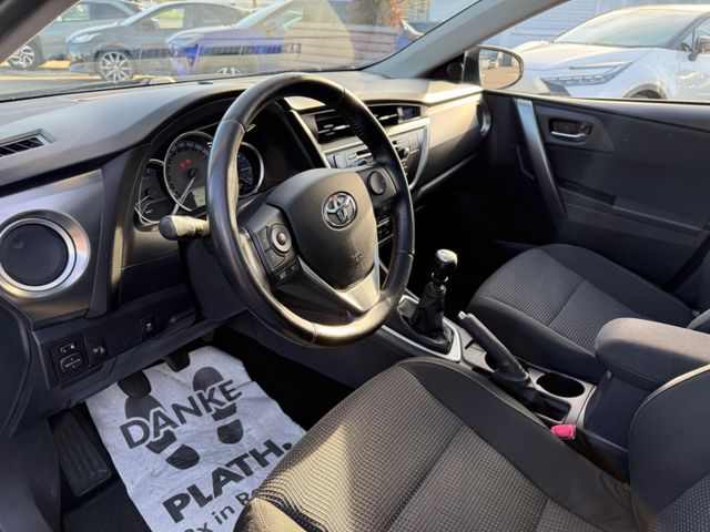Toyota Auris  Touring Sports Life+