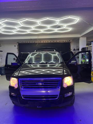 Ford Explorer 4.6 7 sitzer Top Zustand