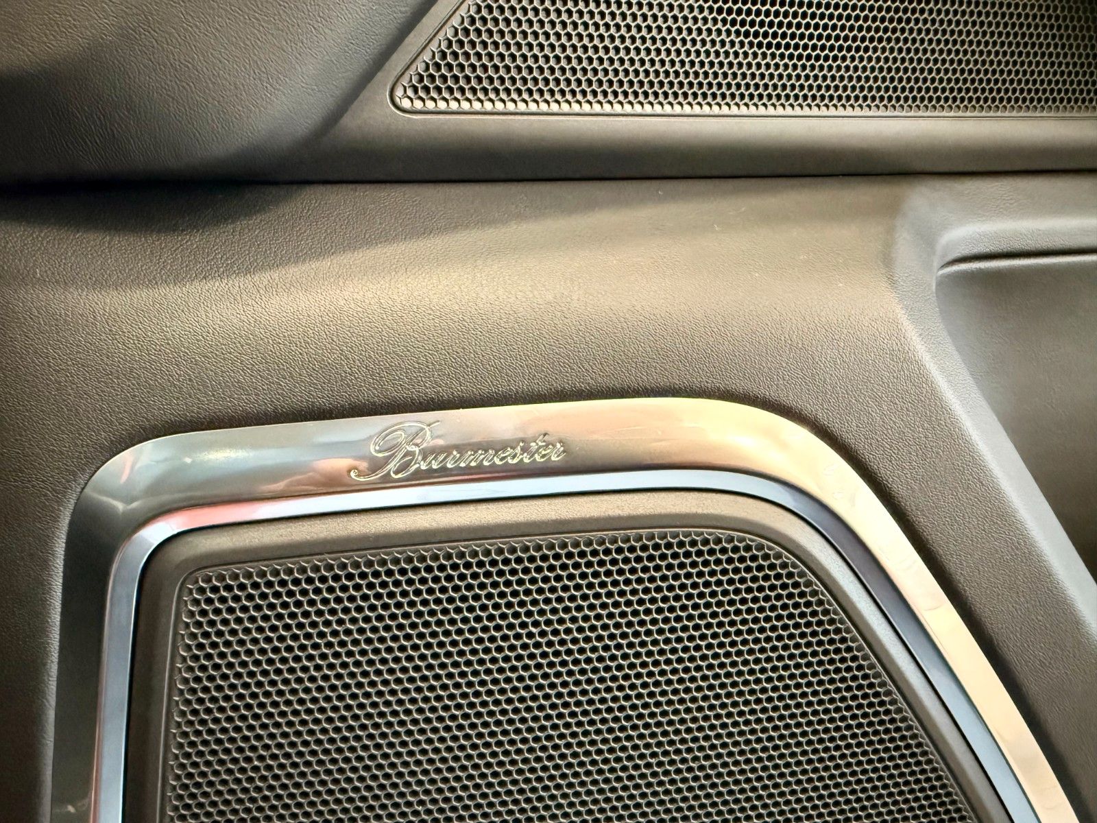 Fahrzeugabbildung Porsche Macan S Burmester/ACC/Luftfederung/Panorama/21"