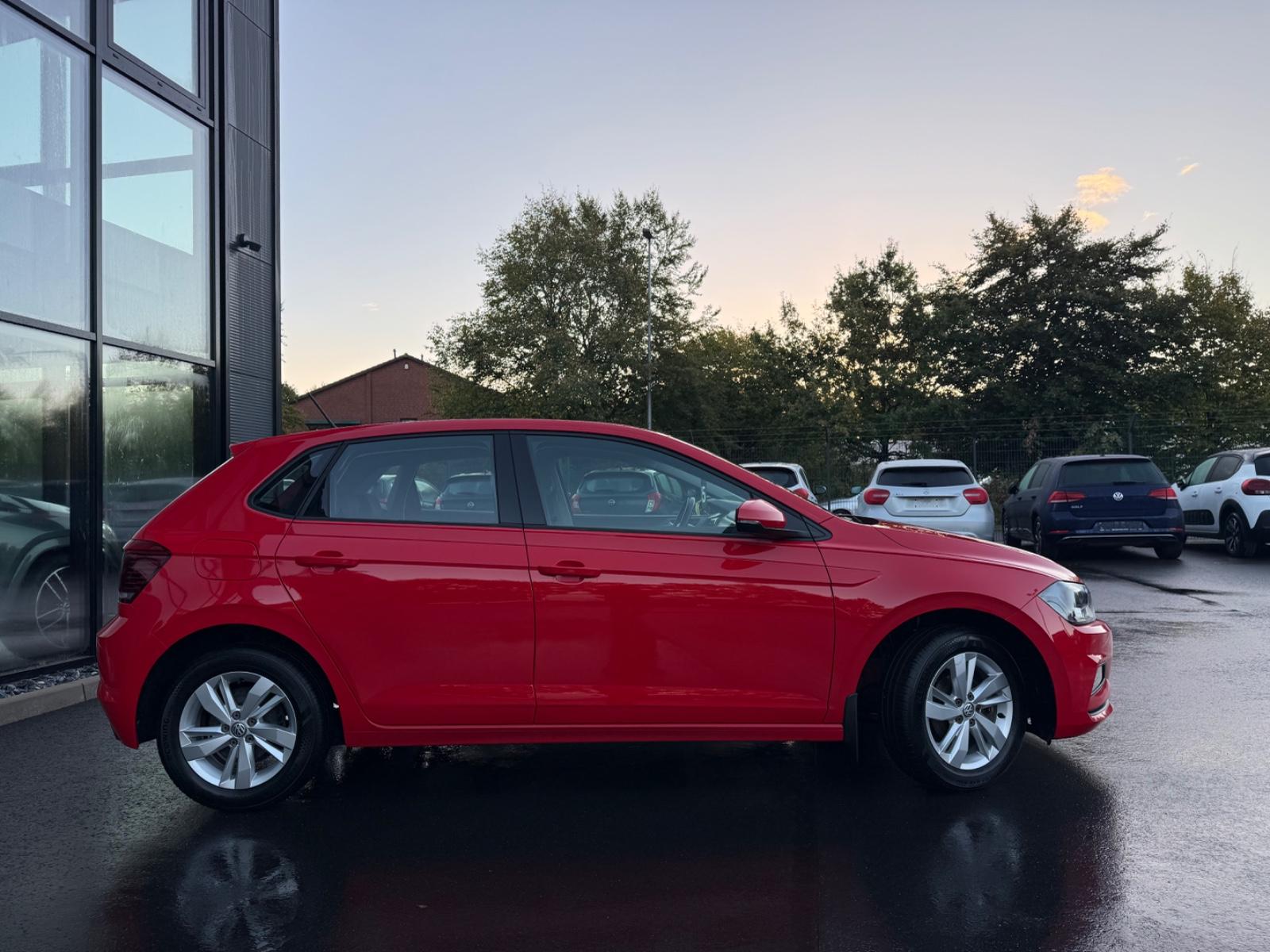 Volkswagen Polo VI Comfortline*SHZ*FSP*TEMPOMAT*ALU*TÜV NEU