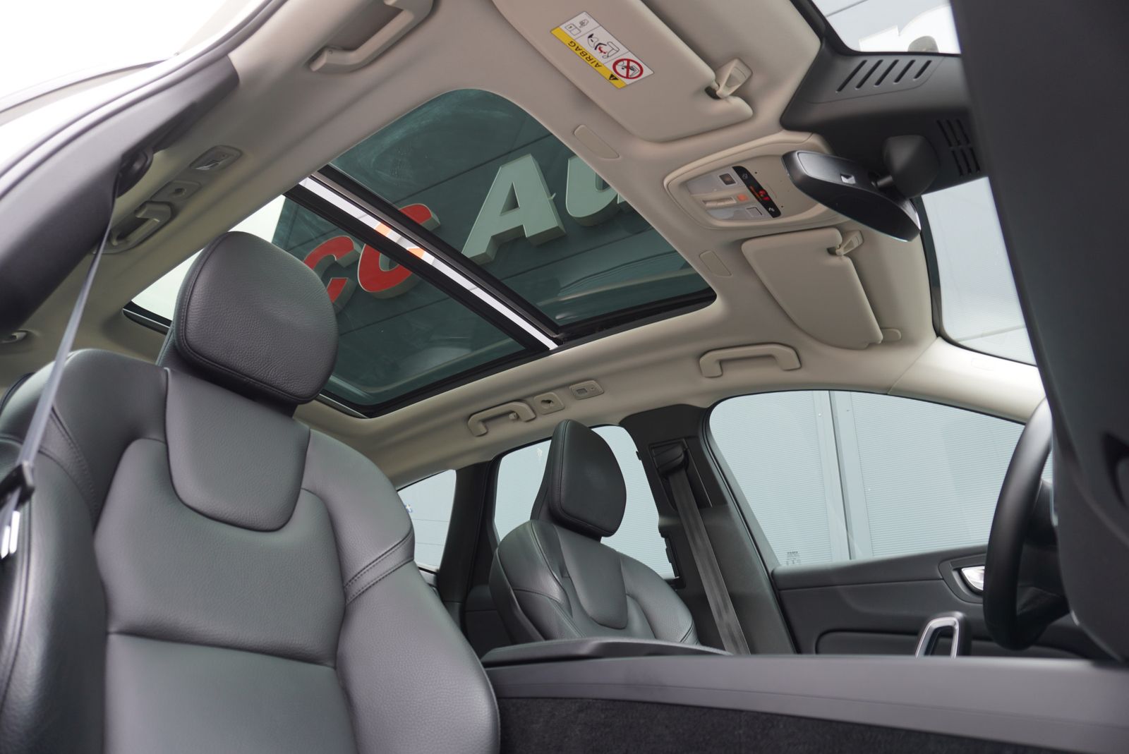 Volvo XC60 Plus Dark Pano Standhzg AHK Assistenz 360° foto 17