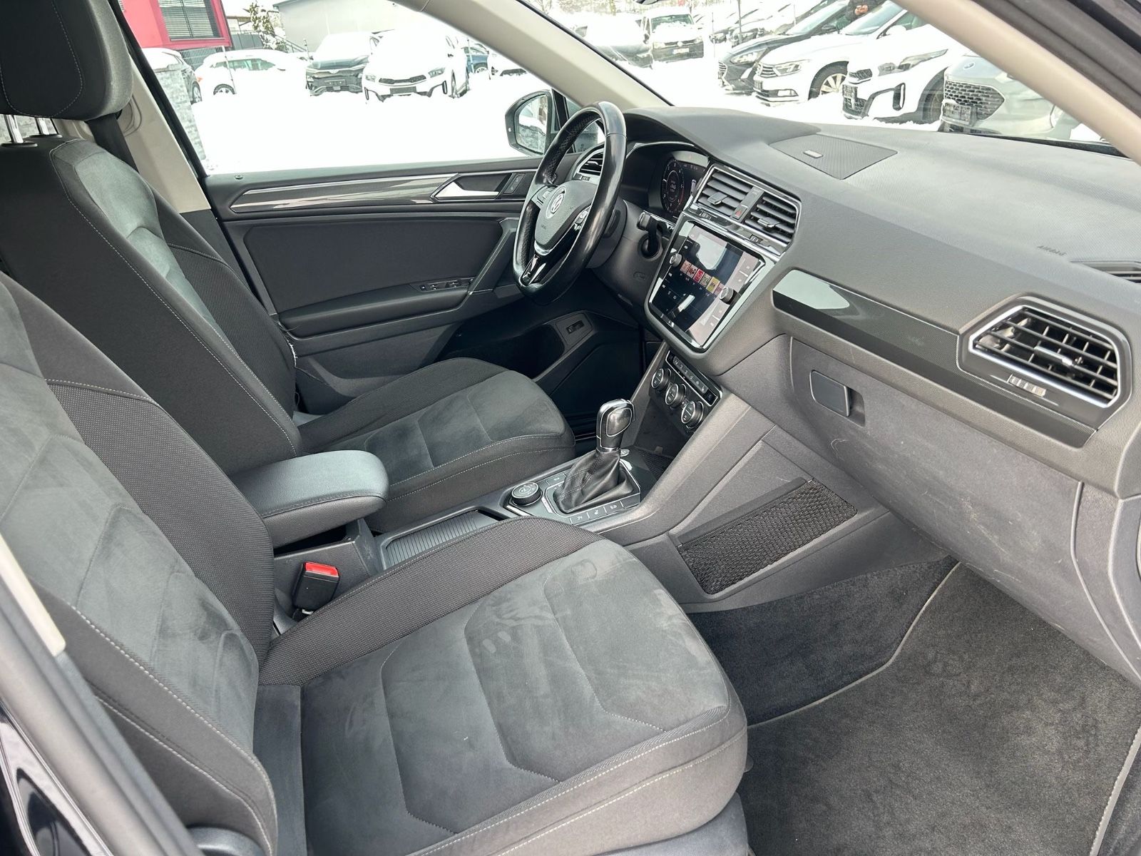 Fahrzeugabbildung Volkswagen Tiguan Allspace 4Motion°7 Sitzer°DSG°AHK°LED°