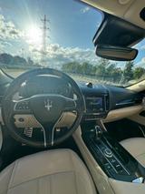 Maserati Levante 3.0 V6 430HP Modena S Auto 4WD Modena S - Maserati Levante in Duisburg