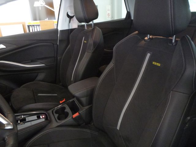 Grandland GSe Plug-In-Hybrid 4x4 Automatik