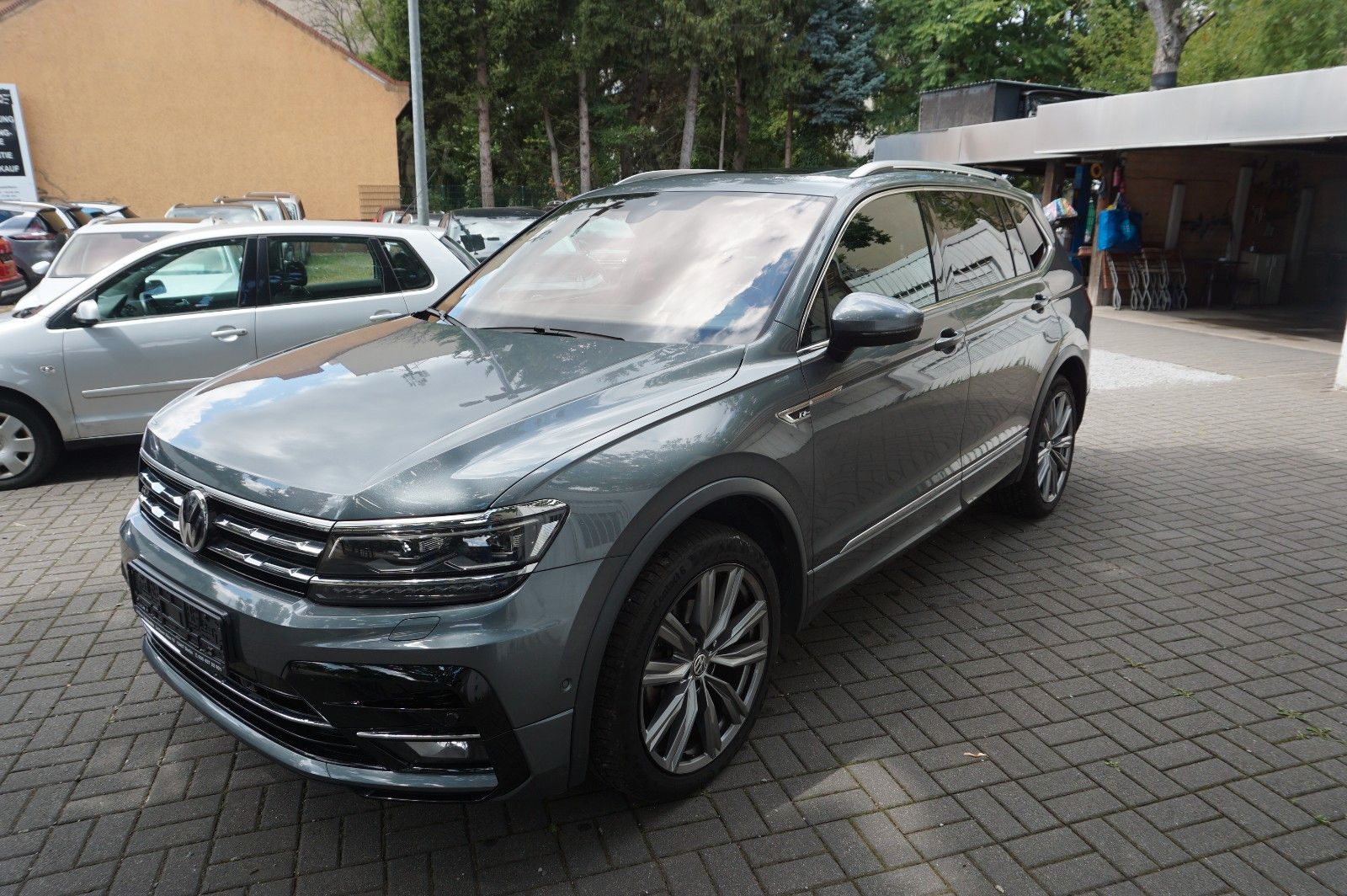 Volkswagen Tiguan Allspace 1.5 TSI Highline R-Line*7SITZER*