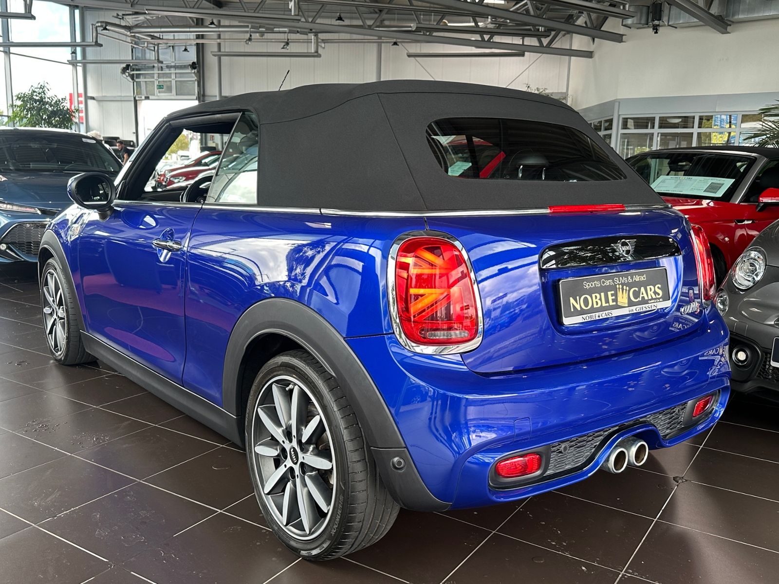 Fahrzeugabbildung MINI Cooper S Cabrio Chili LED NAVI ALU