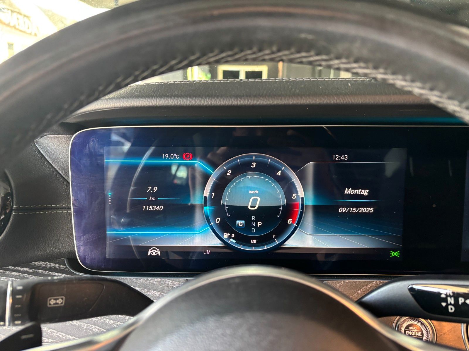 Fahrzeugabbildung Mercedes-Benz CLS 350d *Widescreen*Burmester*Memory*S-Dach*