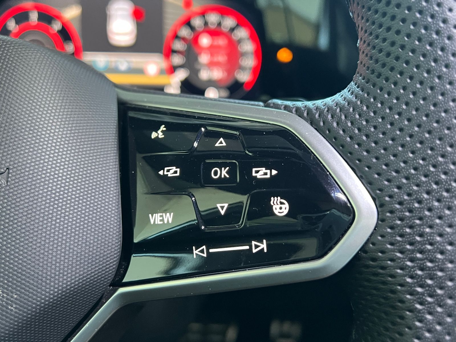 Fahrzeugabbildung Volkswagen Golf VIII GTD 2.0 TDI DSG *Garantie, AHK, LED, 1