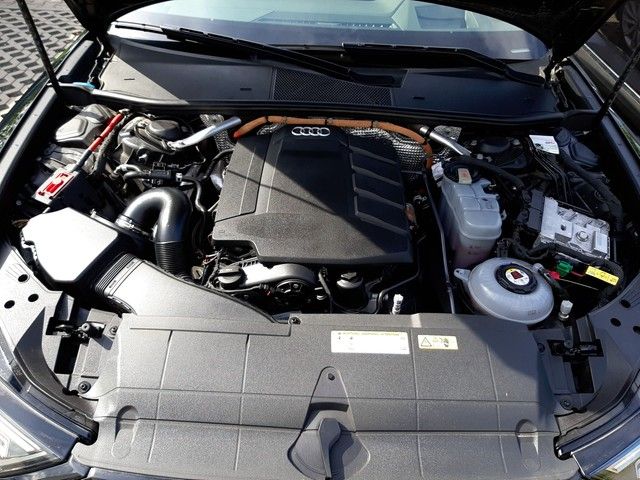 Fahrzeugabbildung Audi A6 Avant S line 55TFSIe quattro Matrix HeadUp